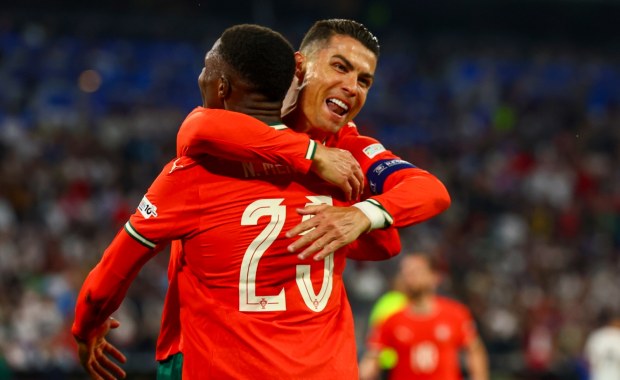 Ronaldo załatwił sprawę w starciu gigantów