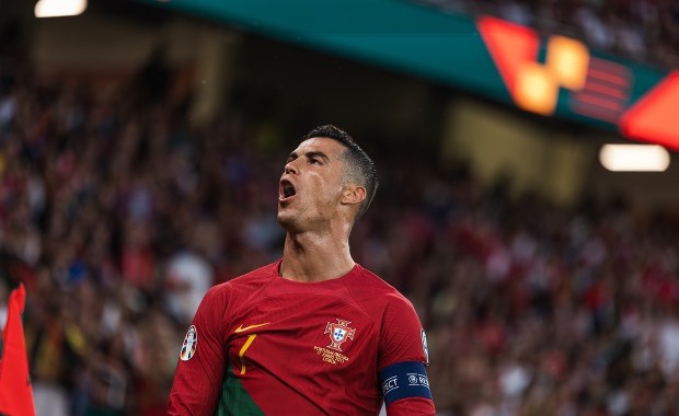 Ronaldo zdystansował Messiego. Pierwszy w historii futbolu