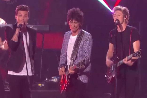 Ronnie Wood i One Direction w "X Factor" /