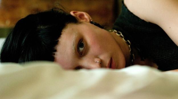 Rooney Mara w filmie "Dziewczyna z tatuażem" /materiały dystrybutora