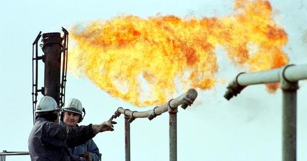 Ropa w USA najdroższa od 10 miesięcy i wciąż zyskuje /AFP