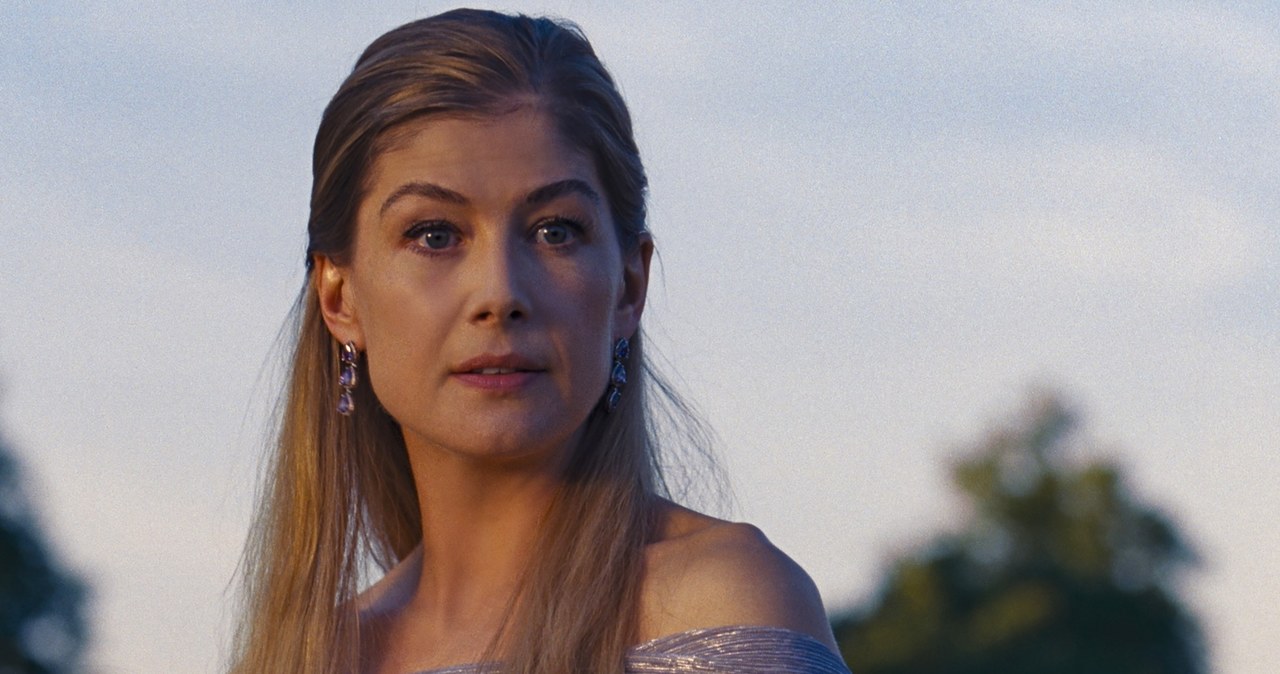 Rosamund Pike w filmie "Saltburn" /Prime Video /materiały prasowe