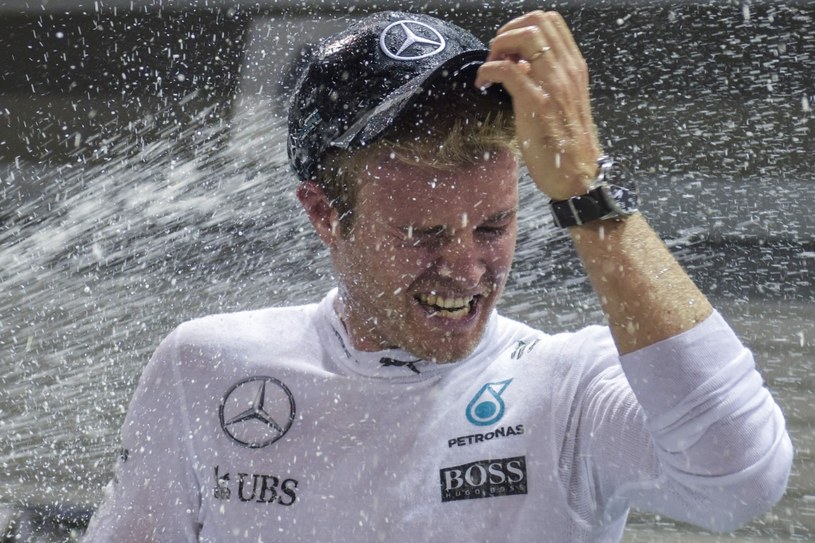 Rosberg wygrał i został nowym liderem mistrzostw /AFP