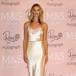 Rosie Huntington-Whiteley w koszuli nocnej (?) na imprezie!