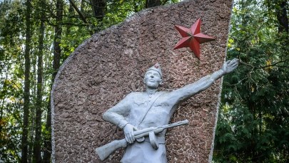 Rosja chce zablokować burzenie pomników komunistycznych w Polsce. "Polacy plują nam w twarz"