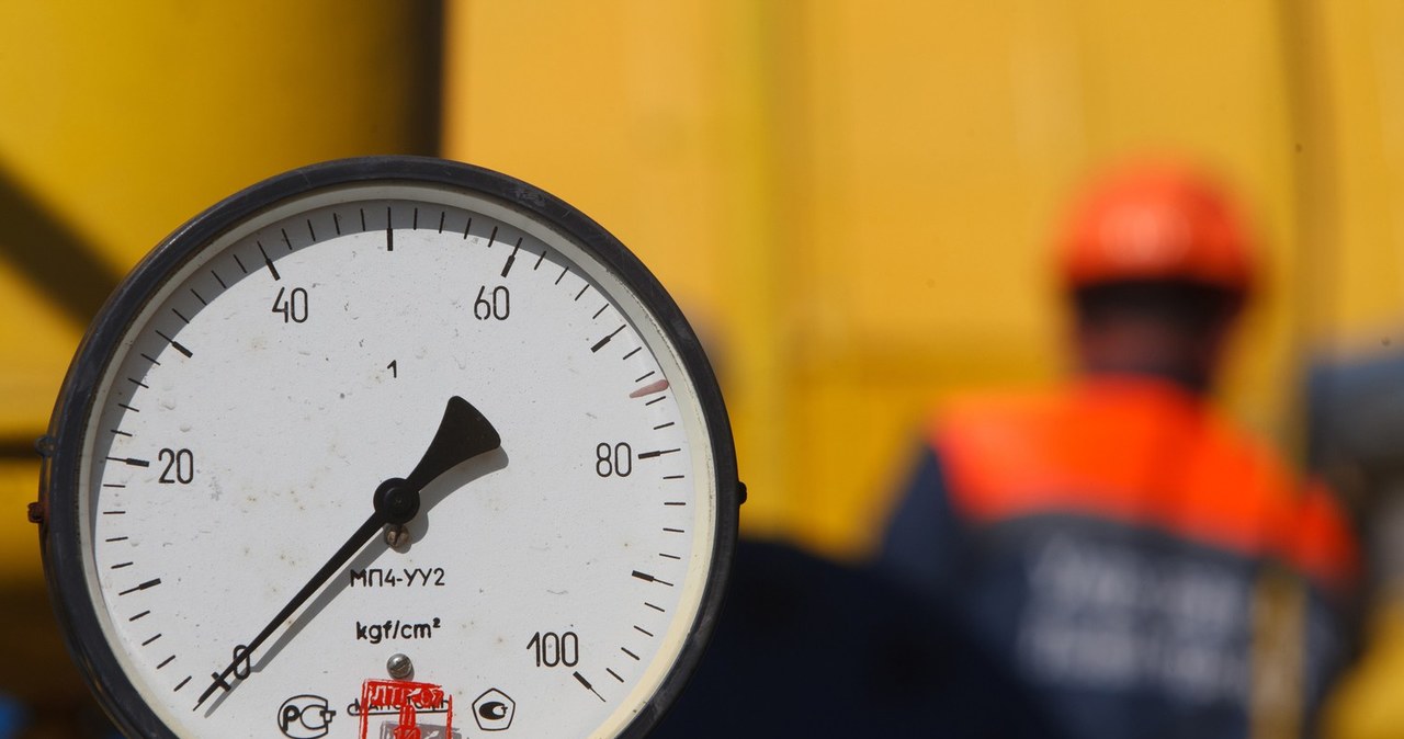 Rosja dokręca kurek z gazem - w 2022 r. można oczekiwać kolejnej fal wzrostu cen /AFP