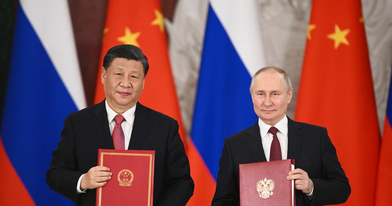 Rosja i Chiny będą zacieśniać współpracę nad nowym gazociągiem /AFP
