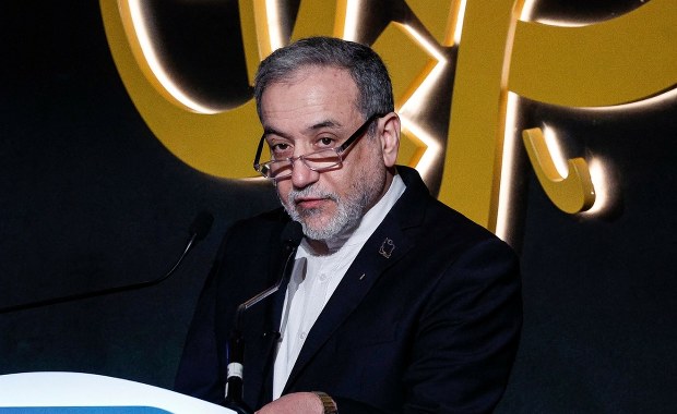 ​Rosja i Chiny pomagają Iranowi. Minister to przyznał