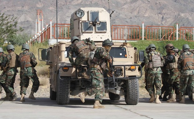 Rosja i Iran próbują werbować afgańskich komandosów na wojnę z Ukrainą