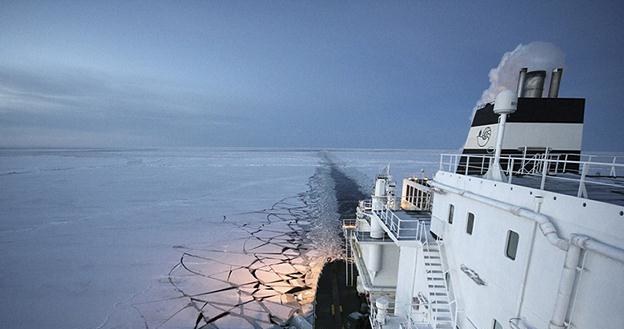 Rosja i Norwegia liczą na bogactwa Arktyki /AFP
