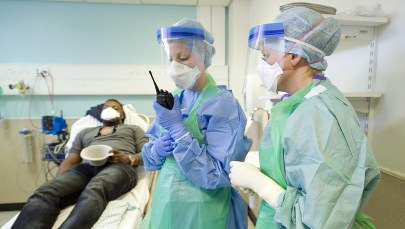 Rosja obiecuje trzy szczepionki przeciwko eboli za pół roku 