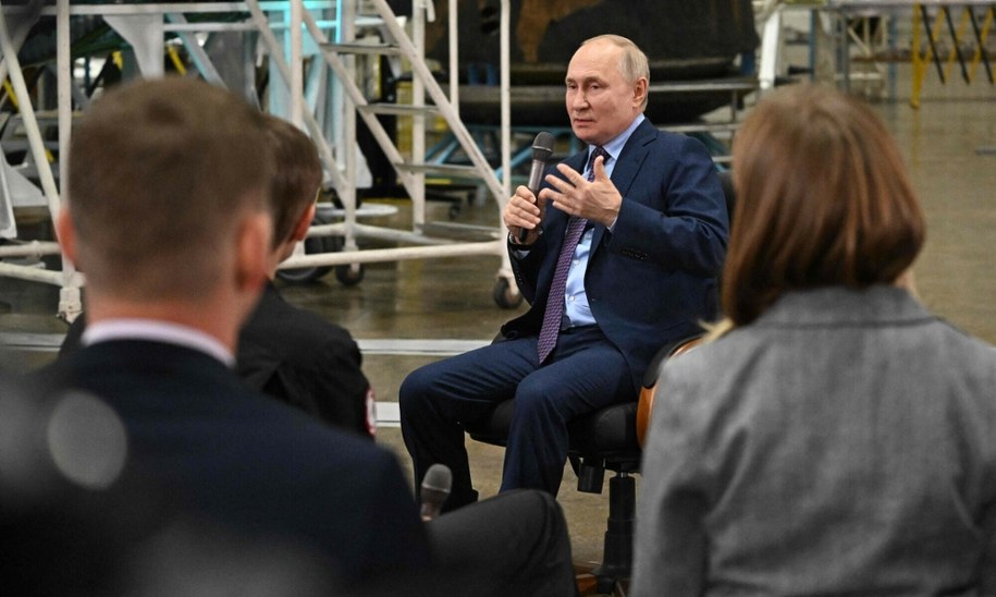 Rosja opracowuje system monitorowania "społecznych i psychologicznych reakcji" obywateli na decyzje władz; na zdjęciu: Władimir Putin /GRIGORY SYSOYEV/AFP /East News