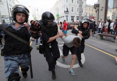 Rosja: Ponad tysiąc osób zatrzymanych po protestach opozycji 