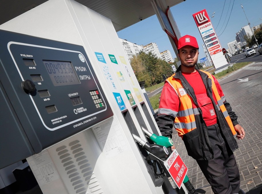 Zakaz eksportu benzyny przedłużony. Rosjanie odczuwają problemy z paliwem