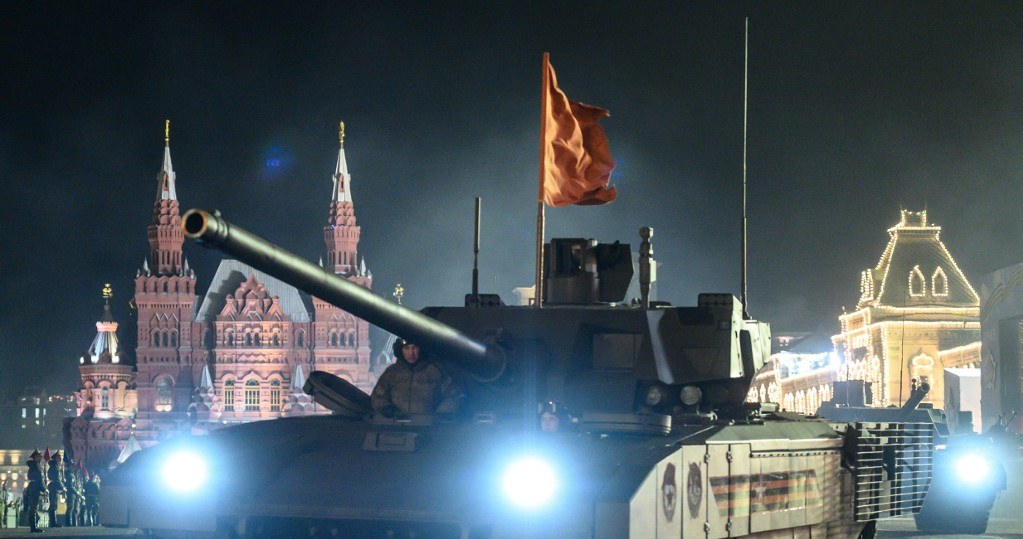 Rosja rozwija nową powłokę ceramiczną. Na zdjęciu: czołg T-14 Armata /AFP