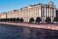 Rosja: Sankt Petersburg, Pałac Zimowy 1754-1762, fasada od srony Newy /Encyklopedia Internautica