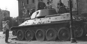 Rosja sięga po T-34, IS-2 i ISU-152. Wojenne zabytki wracają do gry