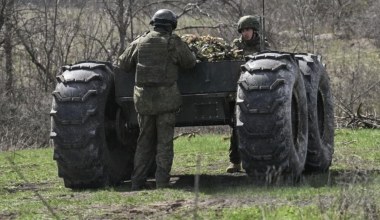 Rosja stawia na ogromne roboty. "Chelnok" na froncie pod Charkowem