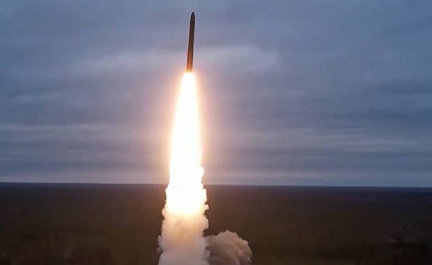 Rosja szykuje test potężnej rakiety. Pocisk ma zasięg ponad 22 tys. km
