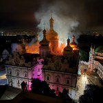 Rosja uderza w dziedzictwo UNESCO. Płonie Ławra Peczerska w Kijowie