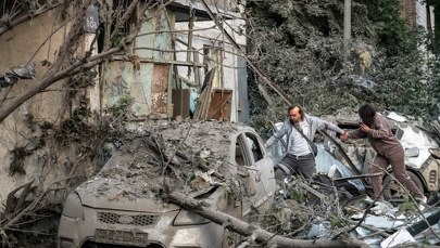 Rosja uderzyła z dużą siłą. Rakieta balistyczna i setki dronów