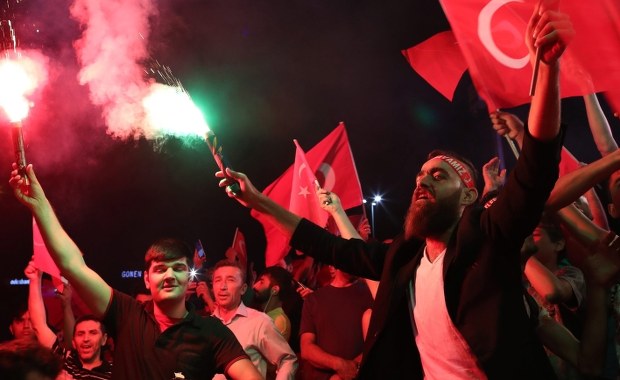 Rosja uprzedzała Erdogana o zamachu stanu? Moskwa oficjalnie milczy