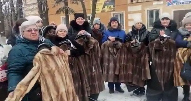  Wdowy po rosyjskich żołnierzach dostają futra