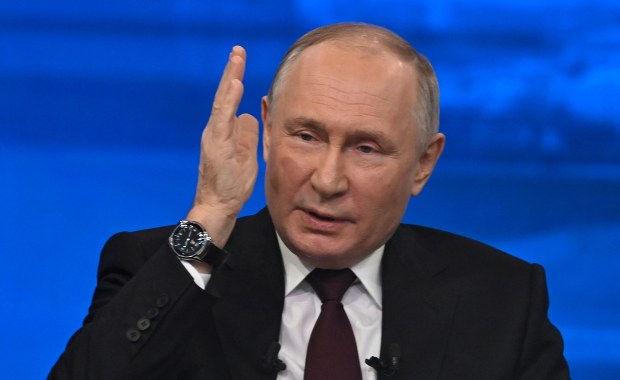 Rosja wysyła pomoc do państwa skonfliktowanego z USA