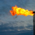 Rosja zmniejsza produkcję gazu; nadwyżki są spalane