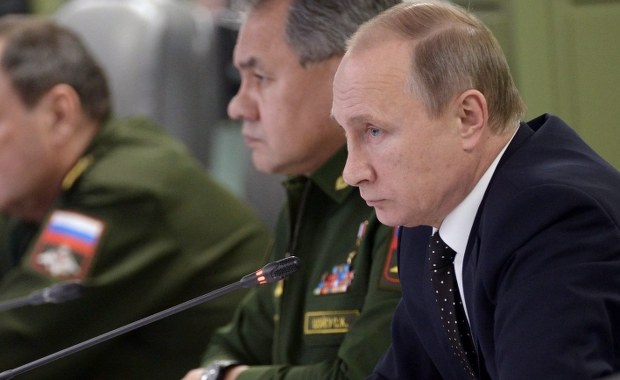 Rosjanie boją się terrorystów. Chcą oddać całą władzę w ręce Putina, przywrócić karę śmierci