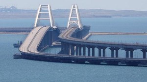 Rosjanie budują most w Ukrainie. Armia jest wściekła