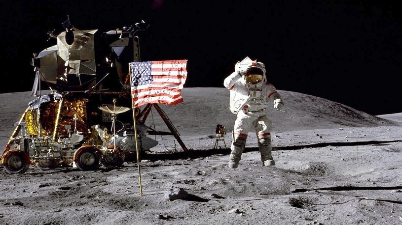 Rosjanie chcą sprawdzić, czy Amerykanie rzeczywiście byli na Księżycu /Geekweek