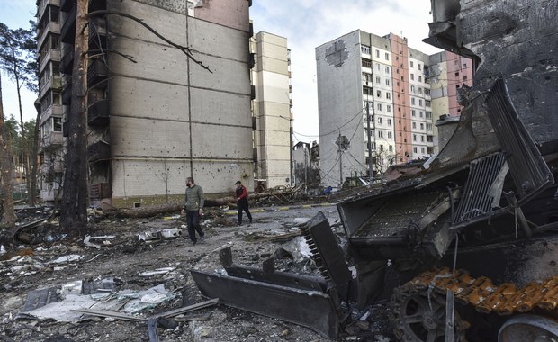 Rosjanie chcą zdobyć Mariupol. Ostrzały blokują pociągi ewakuujące cywilów [RELACJA 07.04.2022]