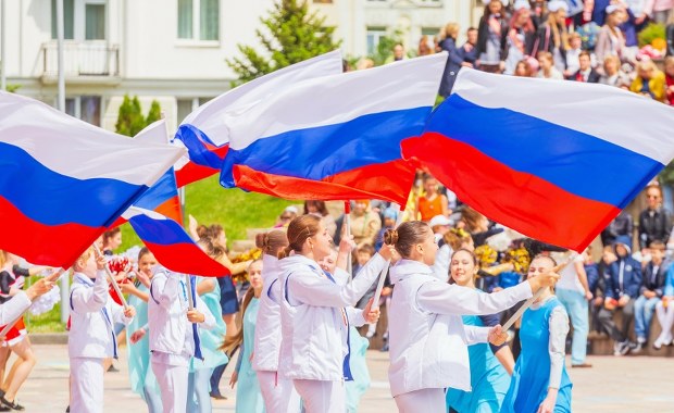 ​Rosjanie i Białorusini wracają do rywalizacji. Kolejna federacja sportowa zdjęła zakaz