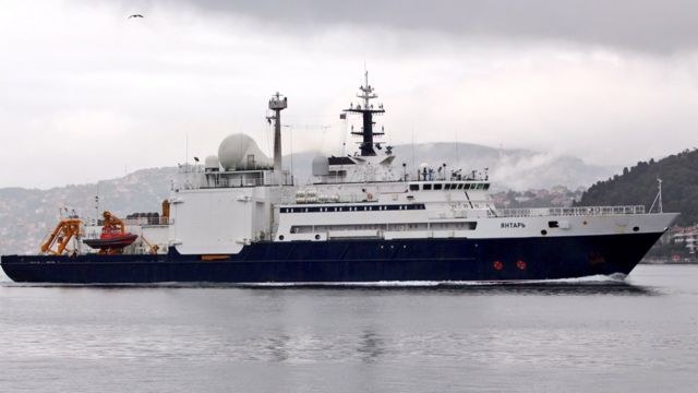Rosjanie już od kilku lat szpiegują sieć transatlantyckich kabli. Jednym z ich głównych narzędzi do tego był specjalny statek marynarki wojene Jantar /Yoruk Isik / Reuters