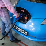 paliwo Rosjanie mają dość kolejek po paliwo. Rzucili się na samochody elektryczne