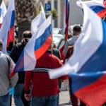 Rosjanie namawiają do wyjścia na ulice. Kreml stanowczo reaguje