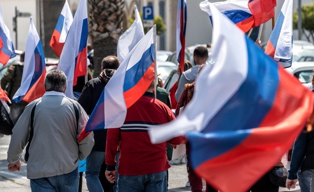 Rosjanie namawiają do wyjścia na ulice. Kreml stanowczo reaguje