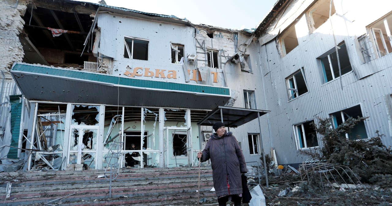 Rosjanie niszczą Ukrainę. Ukraińcy muszą być gotowi na ciężką zimę. Na zdj. zniszczenia w miejscowości Wołnowacha /ALEXANDER ERMOCHENKO / Reuters / Forum /AFP