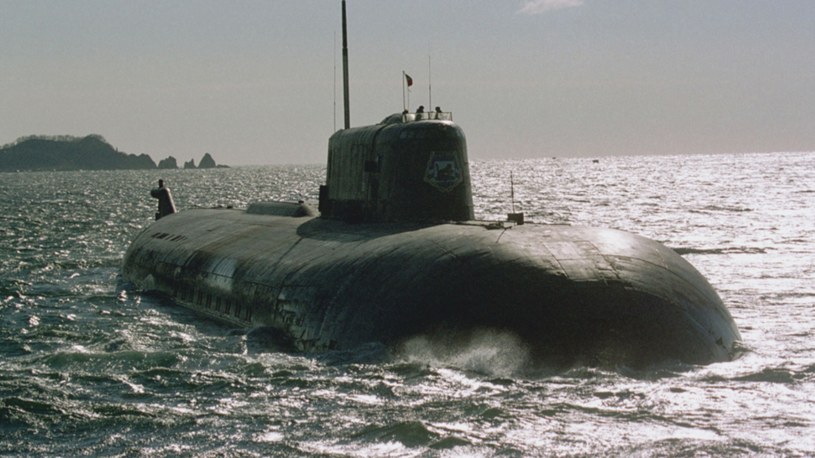Rosjanie od lat nie mogą zmodernizować okrętu podwodnego "irkuck". Kuriozalna sytuacja /@IiiTango /Twitter