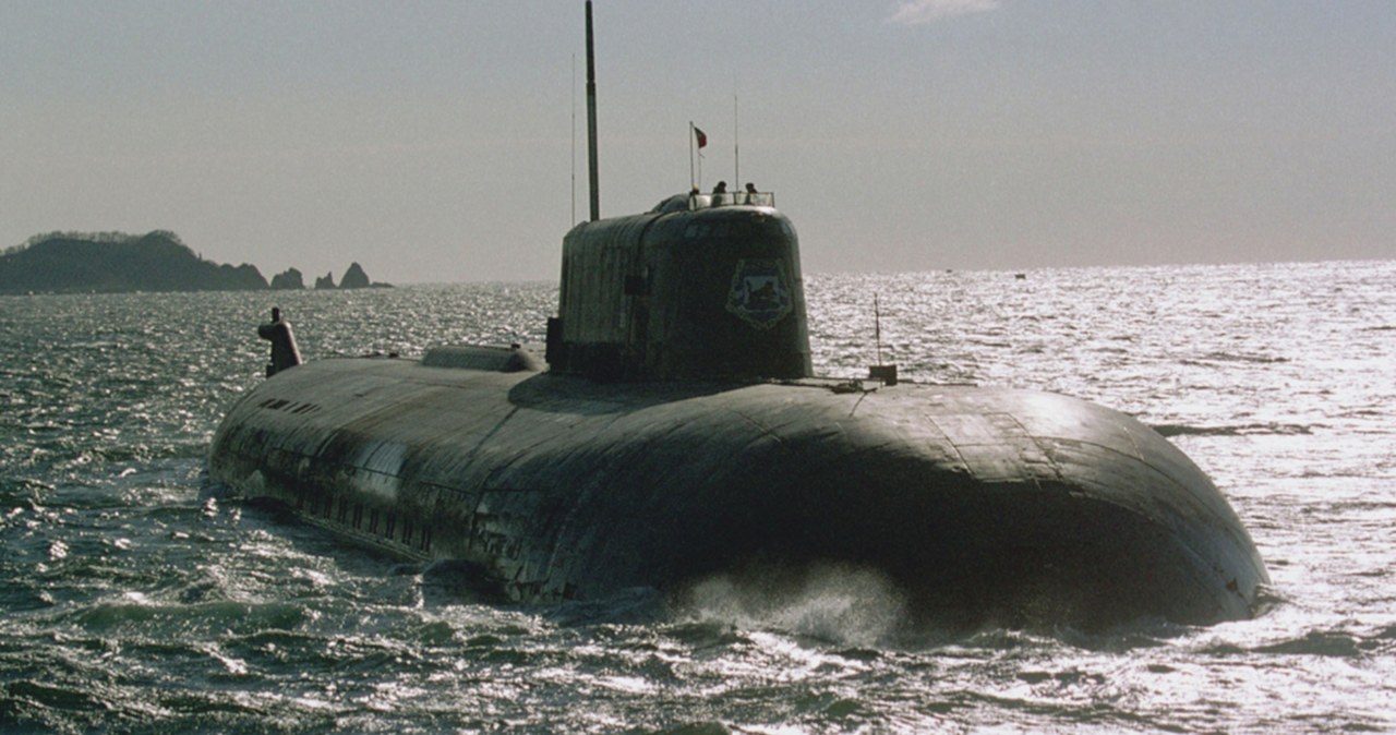 Rosjanie od lat nie mogą zmodernizować okrętu podwodnego "irkuck". Kuriozalna sytuacja /@IiiTango /Twitter