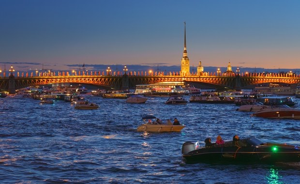 Rosjanie odpływają. Tajny spisek Londynu przeciwko flocie cieni "ujawniony"