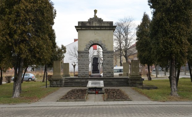 Rosjanie opóźniają usunięcie nowosądeckiego pomnika Armii Czerwonej