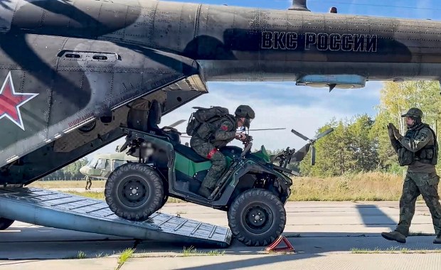 Rosjanie opuszczają Białoruś. "Mam nadzieję, że zmierzają we właściwym kierunku"