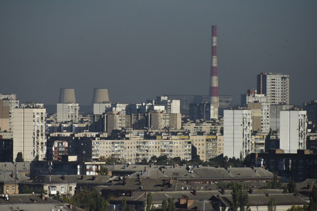Rosjanie ostrzelali infrastrukturę energetyczną w Kijowie /OLEG PETRASYUK /PAP/EPA