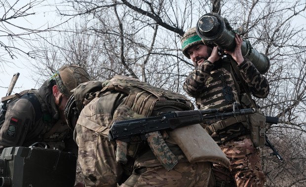 Rosjanie pod Bachmutem wywierają presję [ZAPIS RELACJI]