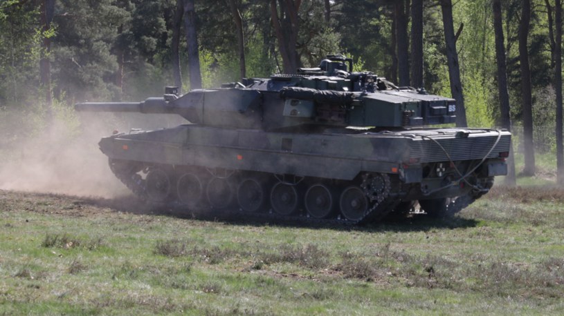 Rosjanie próbowali przechwycić czołg Stridsvagn 122 /Jochr, licencja Creative Commons Attribution-Share Alike 3.0 Unported /Wikimedia