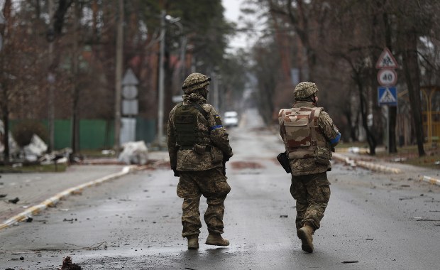 Rosjanie rozstrzelali kobiety i dziewczęta. Ciała rozjechali czołgami