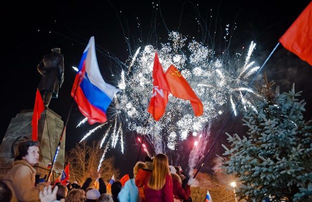 Rosjanie świętują aneksję Krymu /ANTON PEDKO  /PAP/EPA