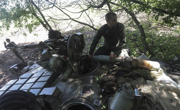 Rosjanie szturmują zakłady Azot w Siewierodoniecku. "Wybuchł pożar" [ZAPIS RELACJI]